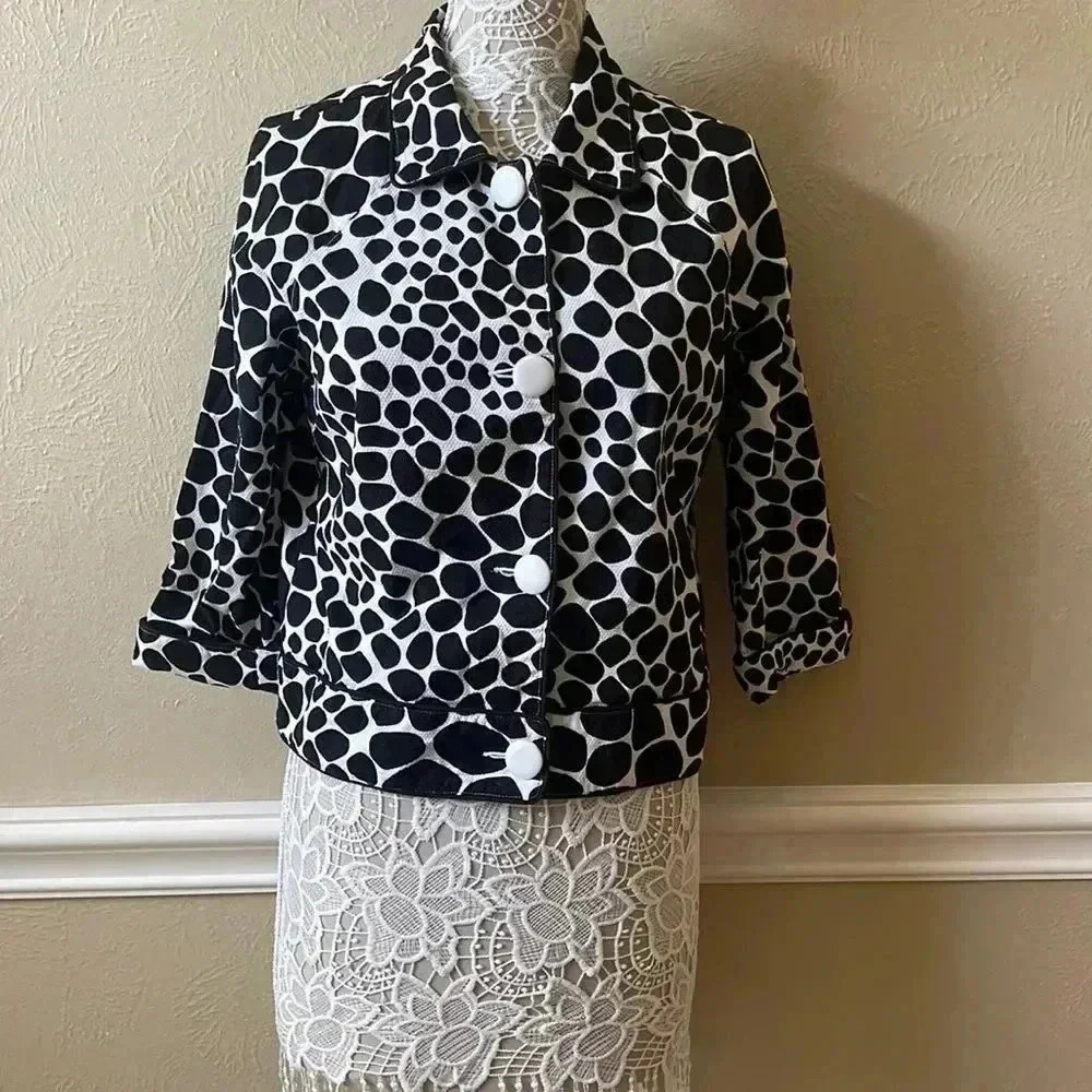 2/20 Animal print blazer